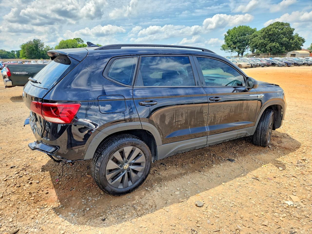 2024 Volkswagen Taos S - zdjęcie 3
