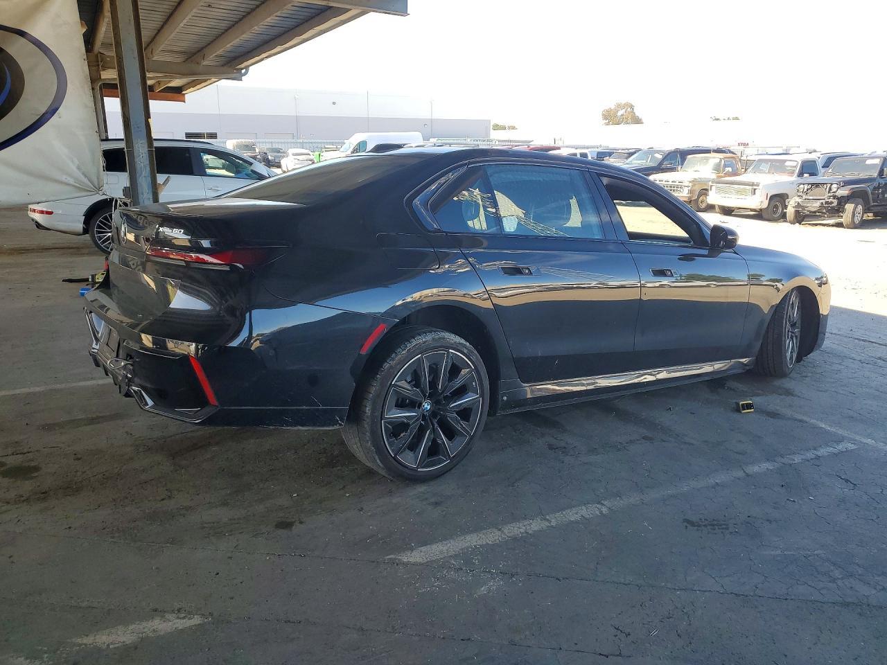 2024 BMW I7 xDrive60 - zdjęcie 3