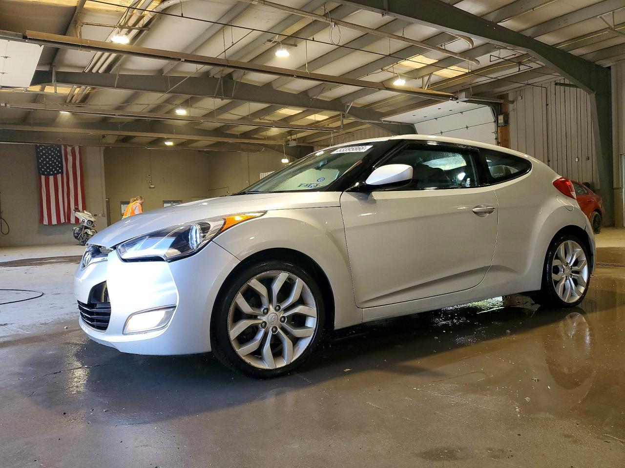 2013 Hyundai Veloster Base - zdjęcie główne