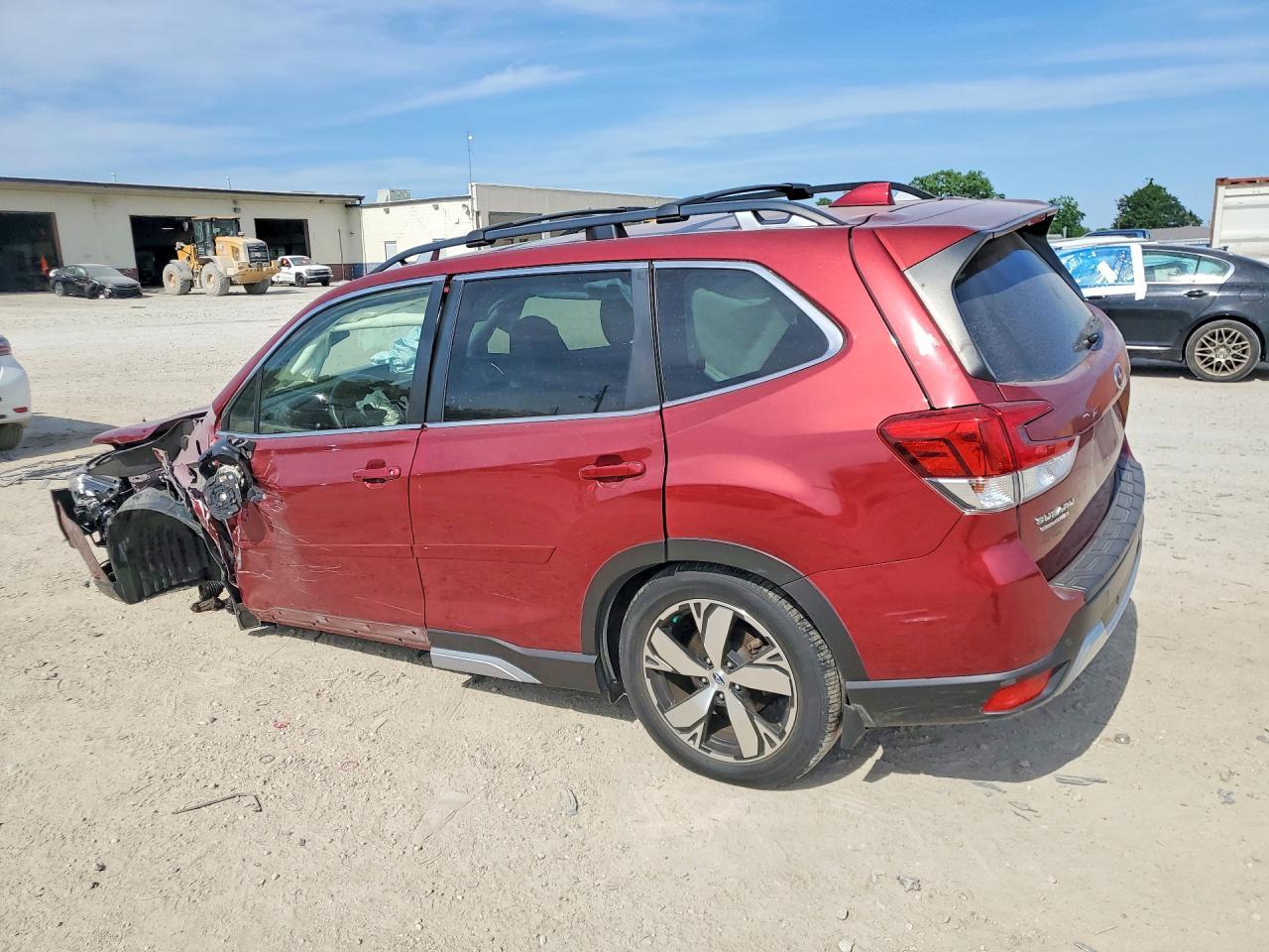 2021 Subaru Forester Touring - zdjęcie 2