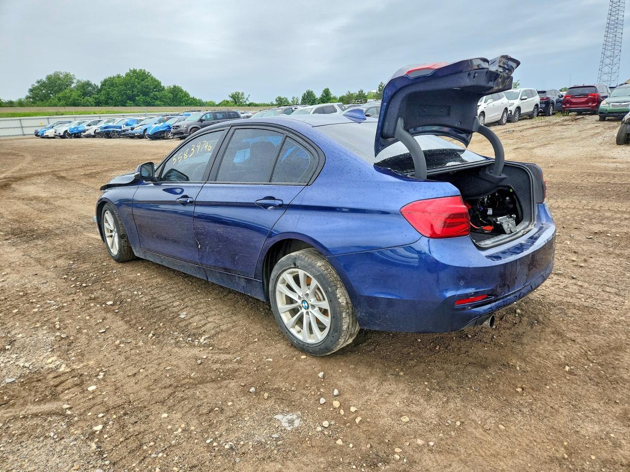 2016 BMW 320 Xi - zdjęcie 2