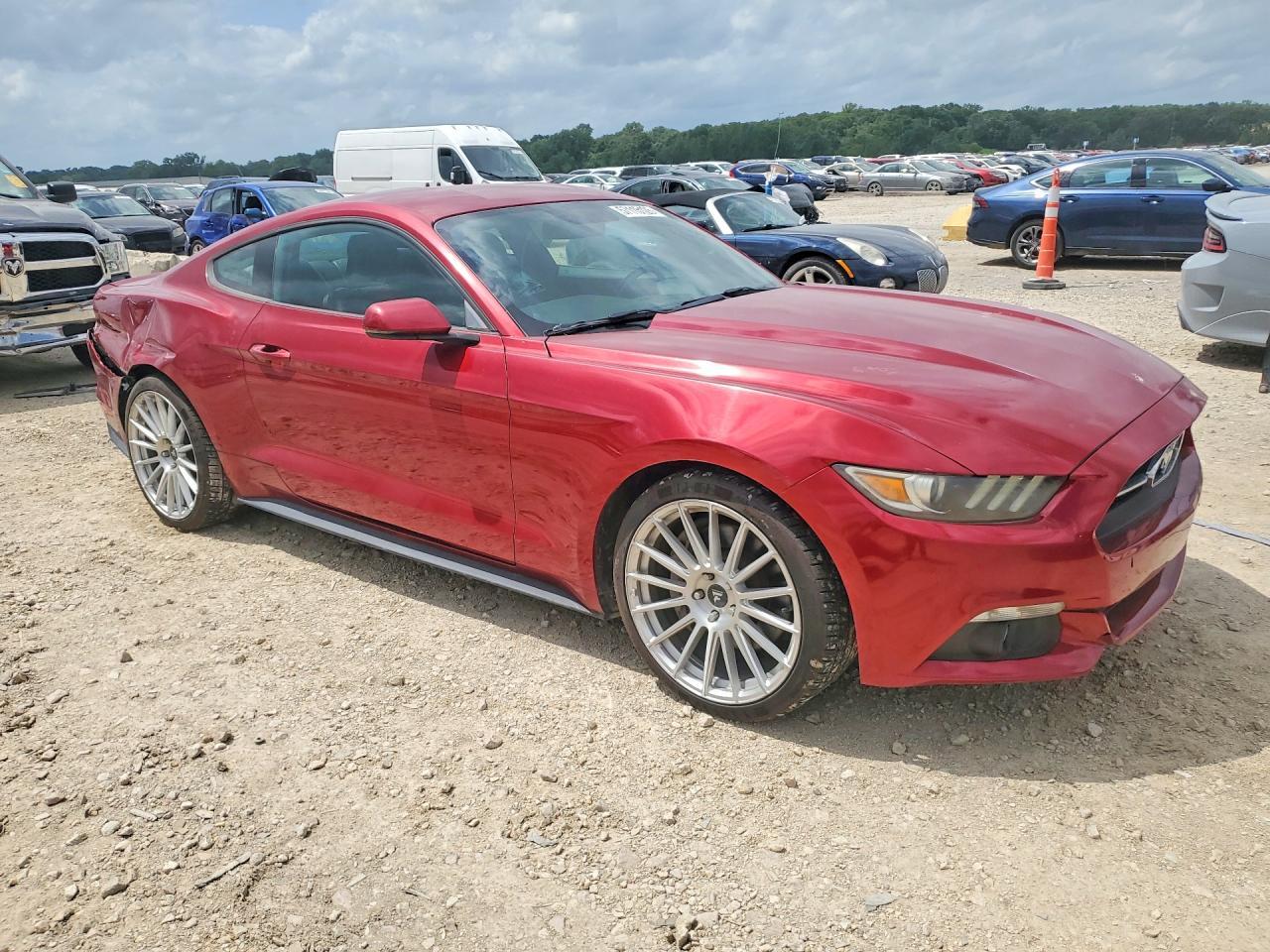 2015 Ford Mustang - zdjęcie 4