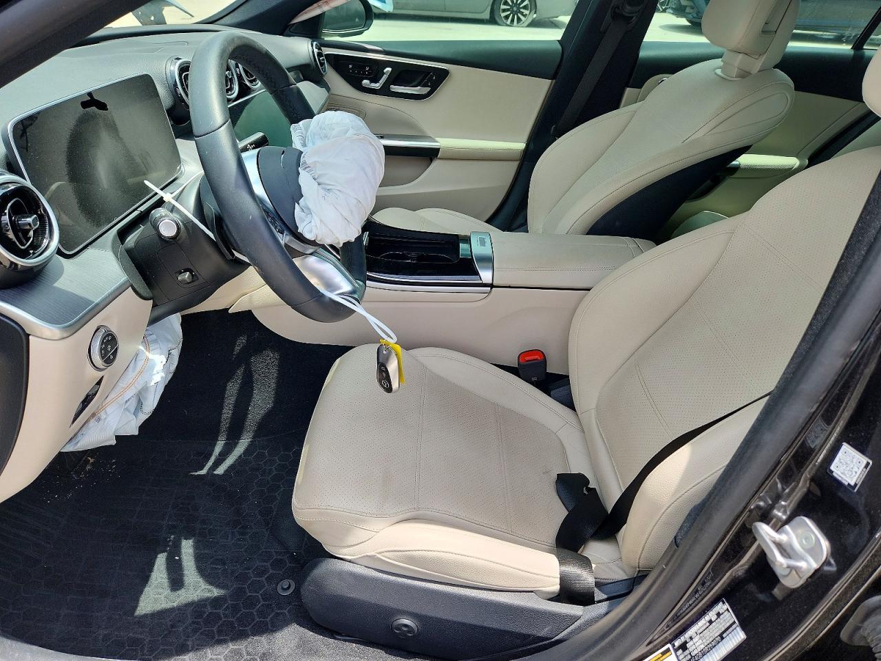 2025 Mercedes-Benz C 300 - zdjęcie 7