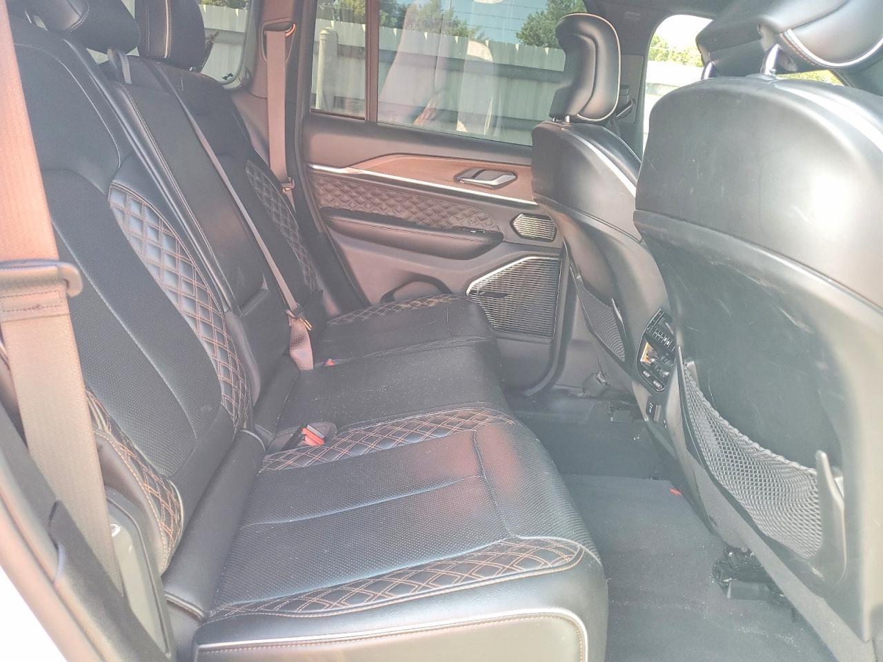 2024 Jeep Grand Cherokee Summit 4Xe - zdjęcie 11