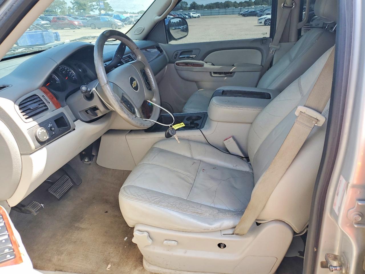 2013 Chevrolet Tahoe C1500 Lt - zdjęcie 7