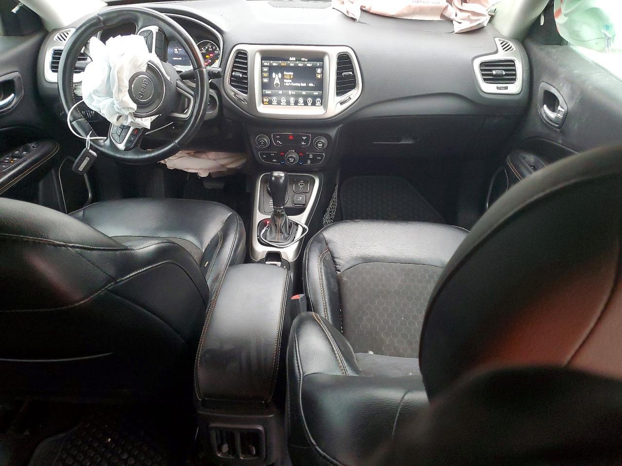 2018 Jeep Compass Latitude - zdjęcie 8