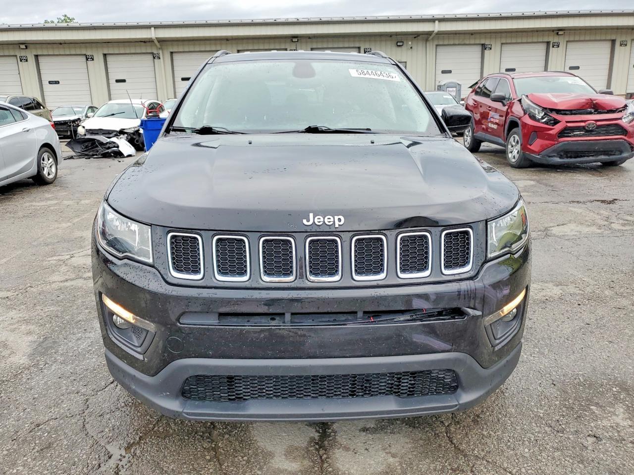 2018 Jeep Compass Latitude - zdjęcie 5