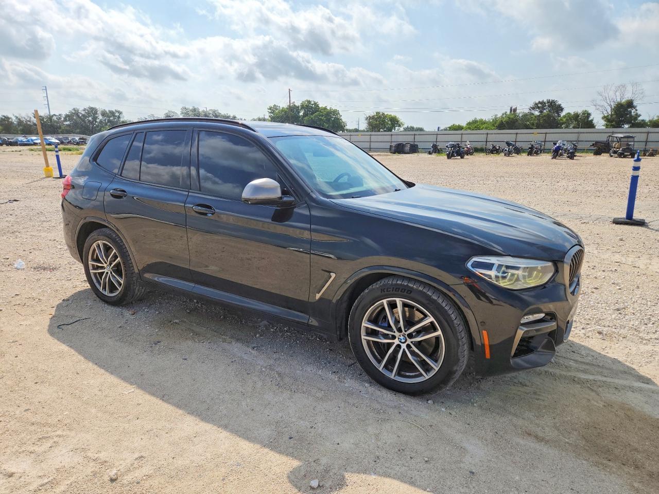 2018 BMW X3 xDrivem40I - zdjęcie 4