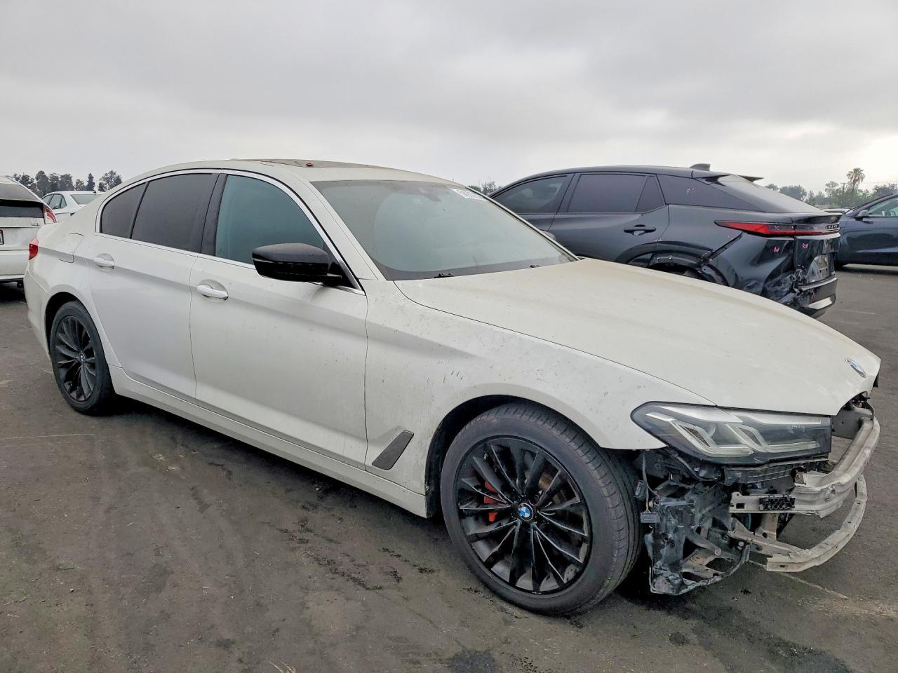 2021 BMW 530 I - zdjęcie 4