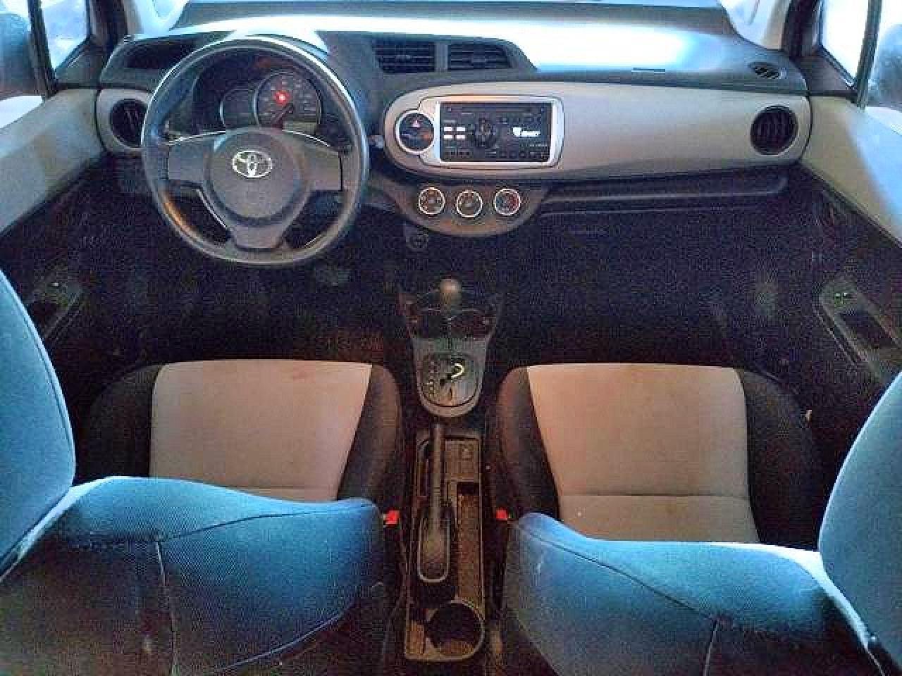 2014 Toyota Yaris - zdjęcie 8