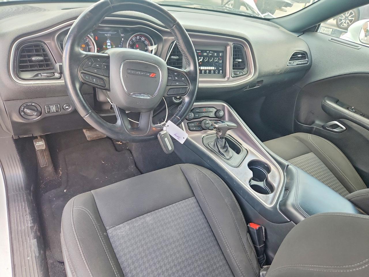 2021 Dodge Challenger Sxt - zdjęcie 8