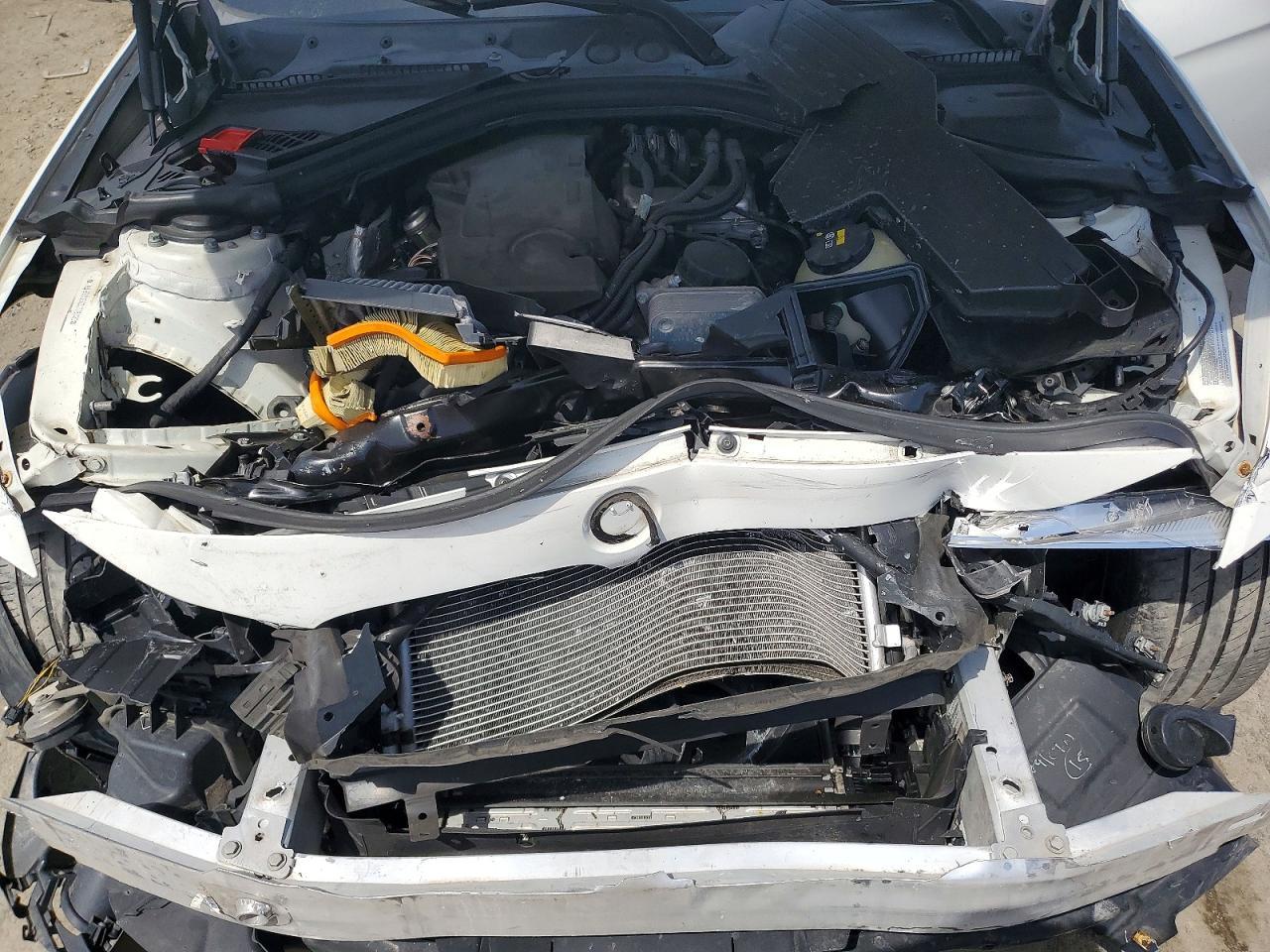 2016 BMW Seria 3 328i - zdjęcie 11
