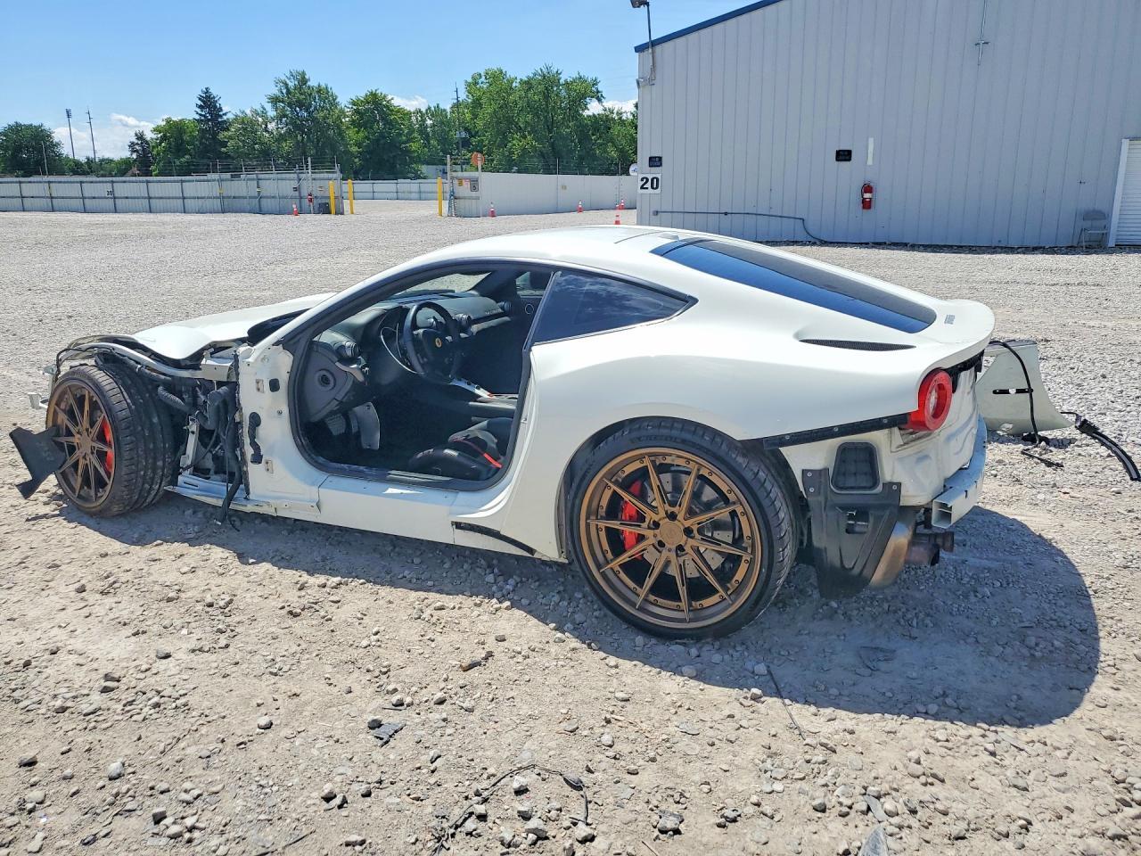 2014 Ferrari F12 Berlinetta - zdjęcie 2
