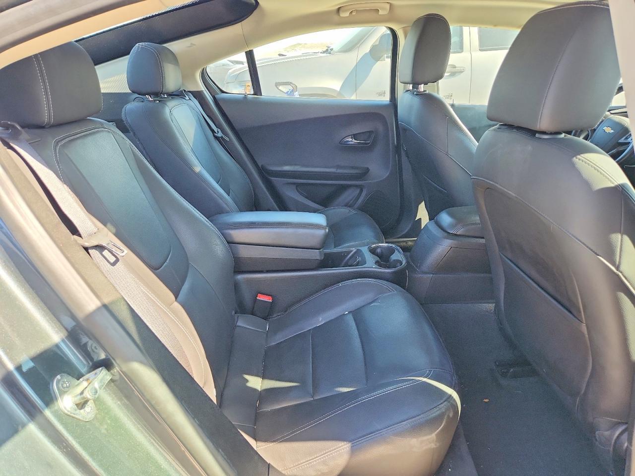 2013 Chevrolet Volt - zdjęcie 10