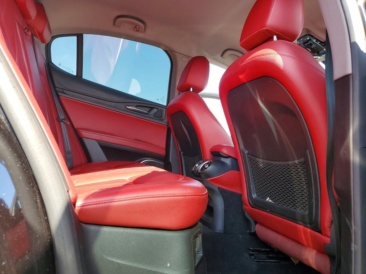 2020 Alfa Romeo Stelvio - zdjęcie 11