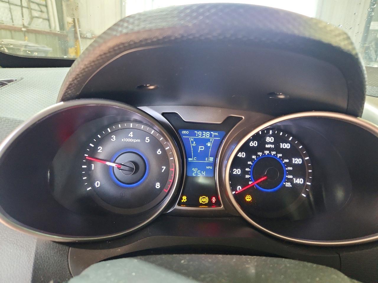 2016 Hyundai Veloster Base - zdjęcie 9
