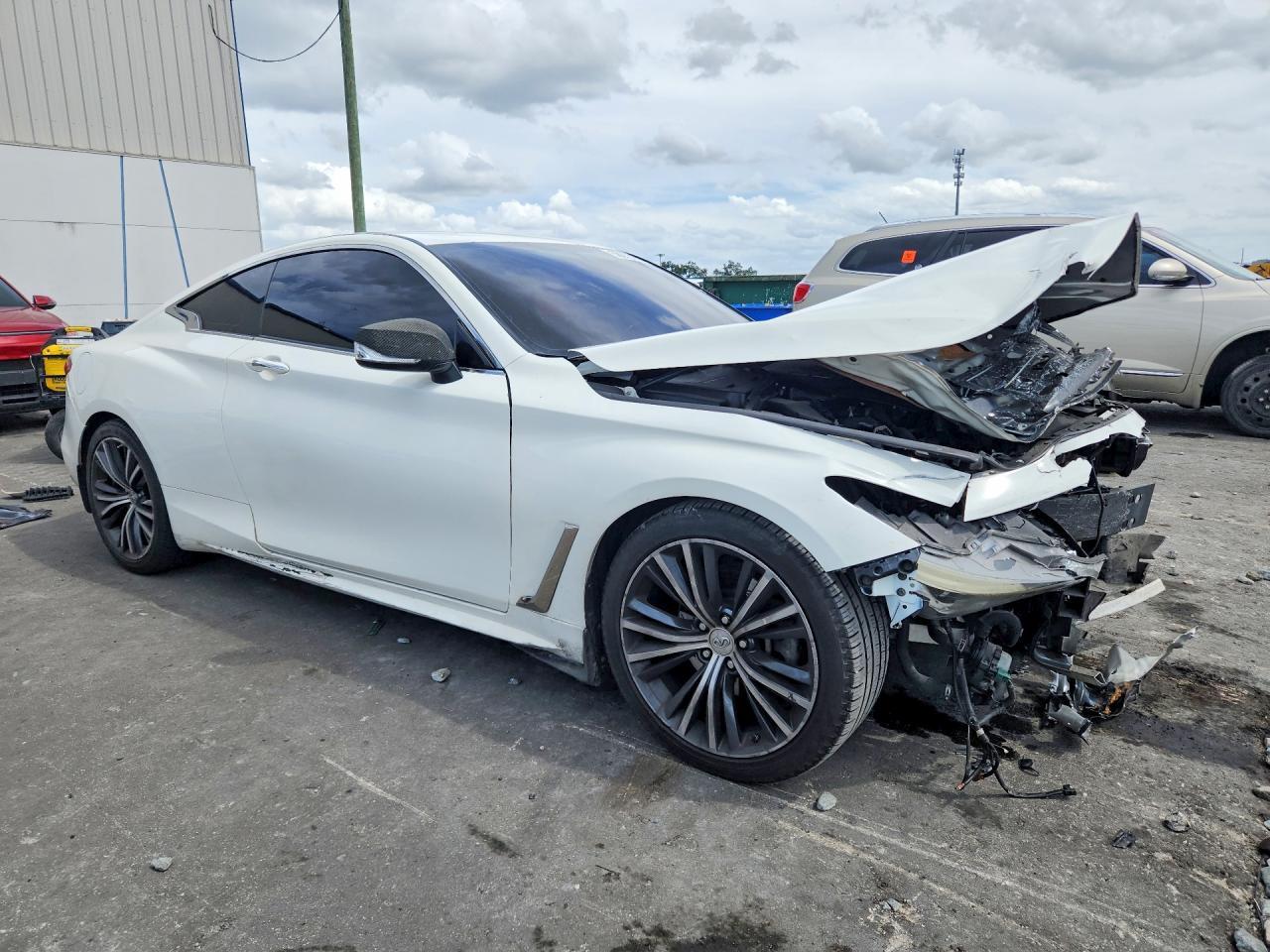 2018 Infiniti Q60 - zdjęcie 4