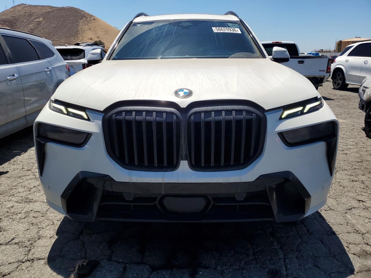 2023 BMW X7 xDrive40I - zdjęcie 5