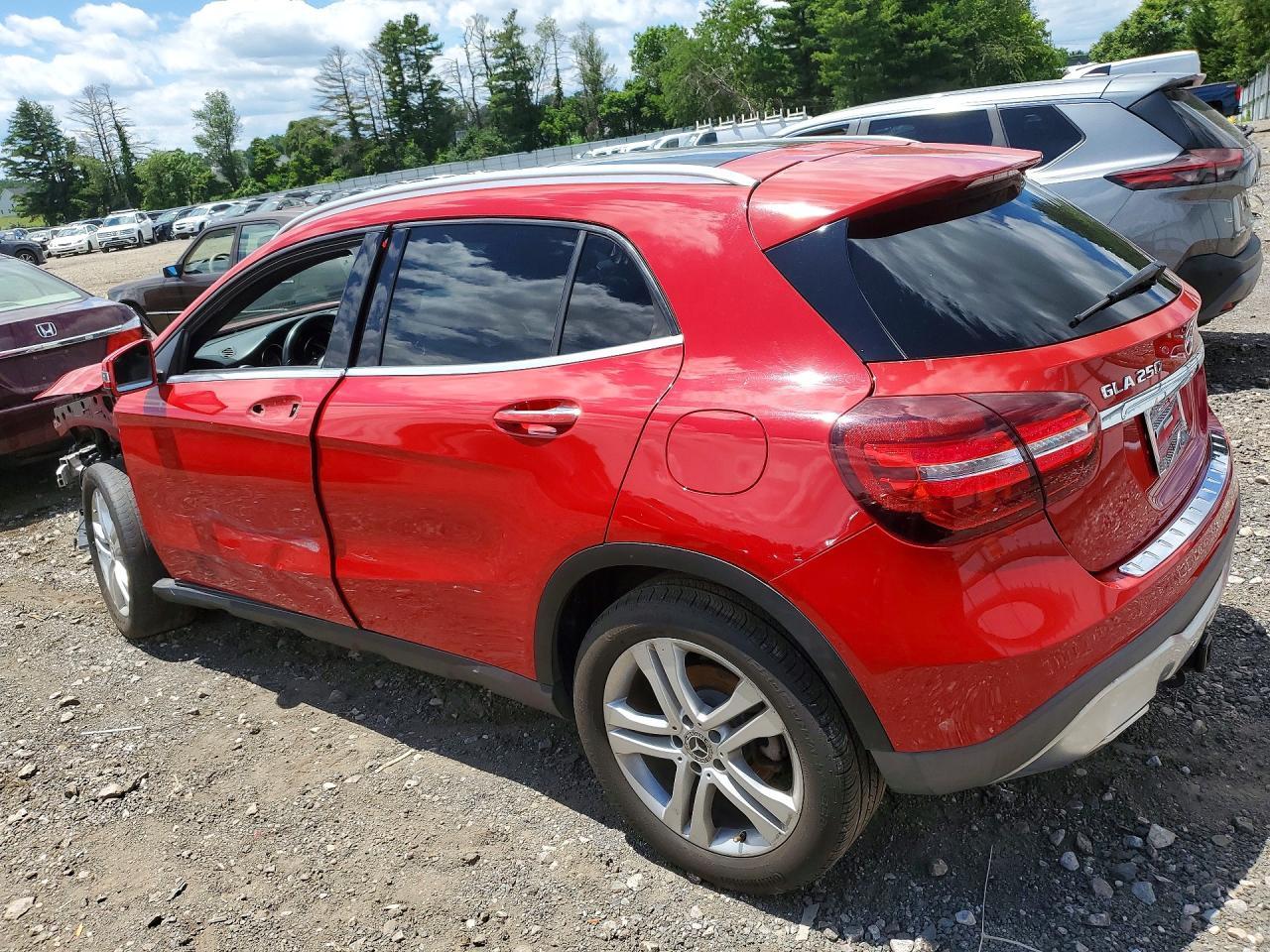 2019 Mercedes-Benz Gla 250 - zdjęcie 2