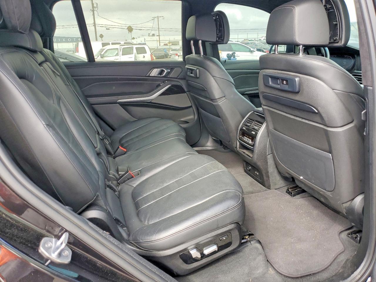 2020 BMW X7 xDrive40I - zdjęcie 11