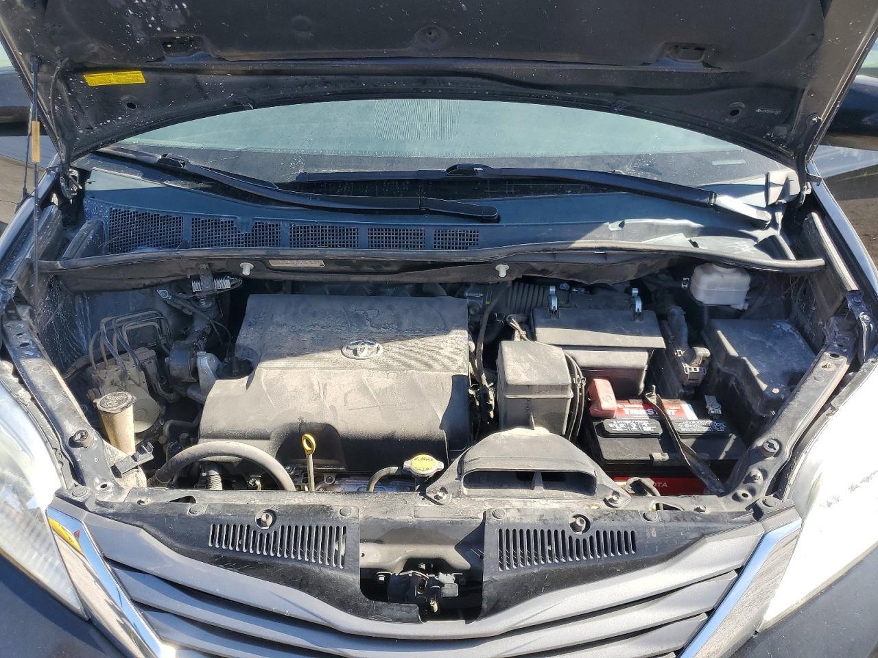 2014 Toyota Sienna Xle 8-Passenger - zdjęcie 12