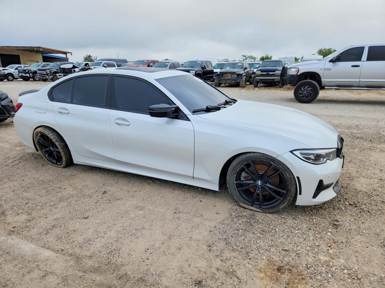 2019 BMW 330Xi - zdjęcie 4
