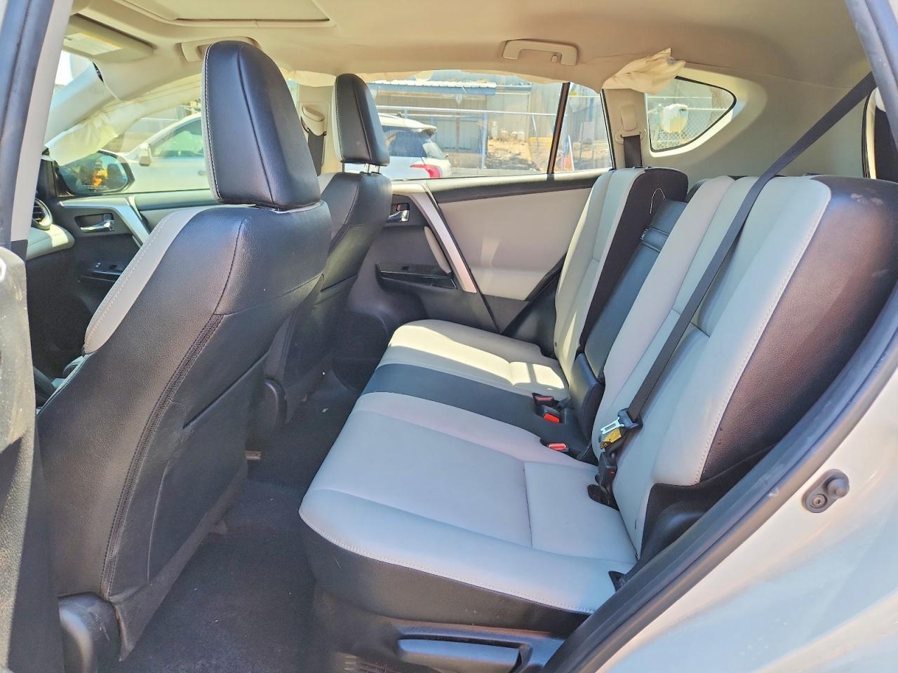 2017 Toyota Rav4 Hv Limited - zdjęcie 10
