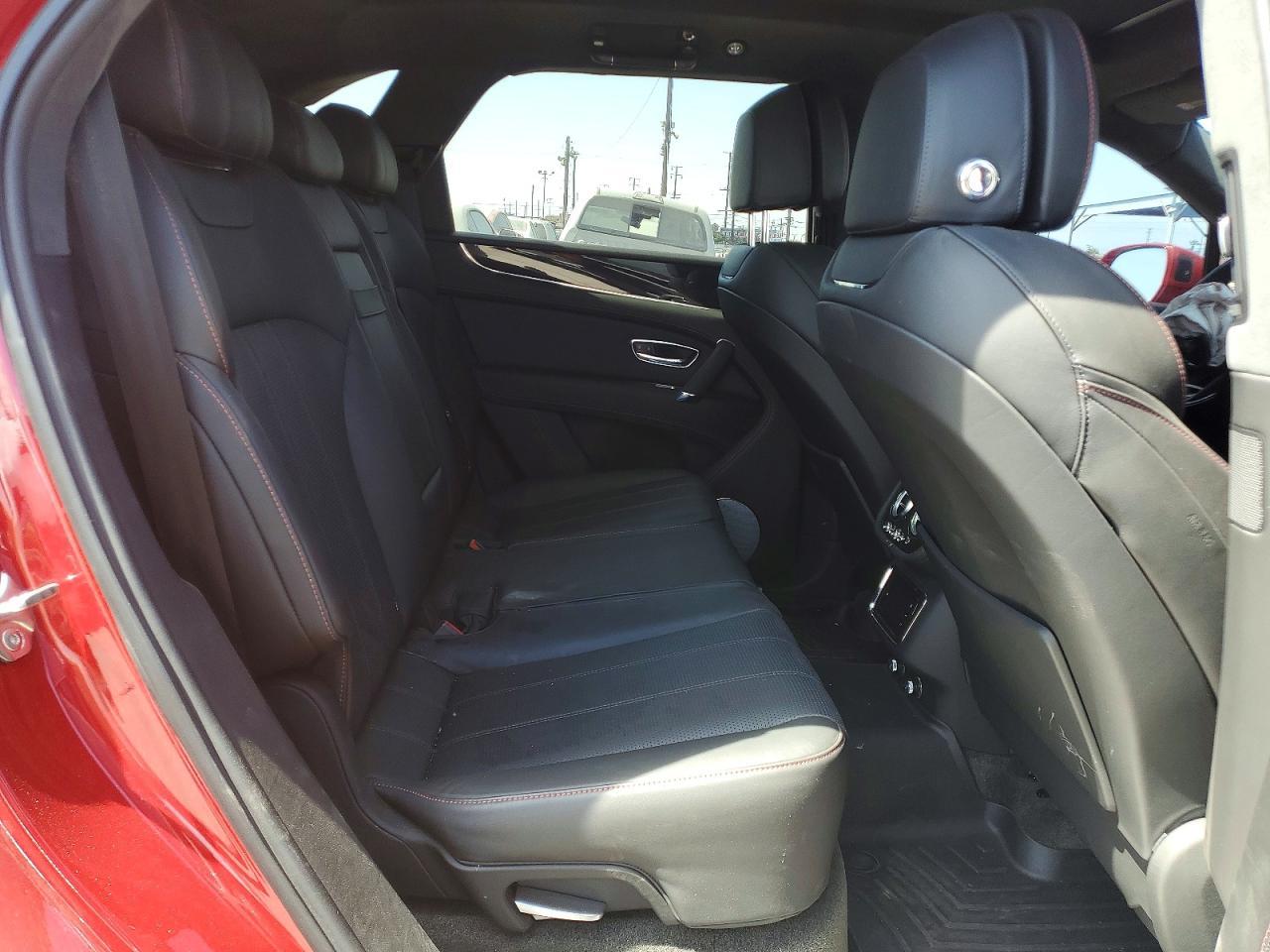 2018 Bentley Bentayga - zdjęcie 11