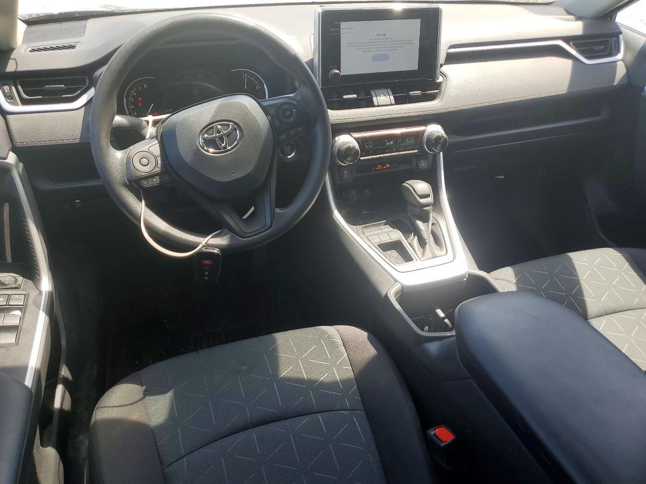 2025 Toyota Rav4 Xle - zdjęcie 8