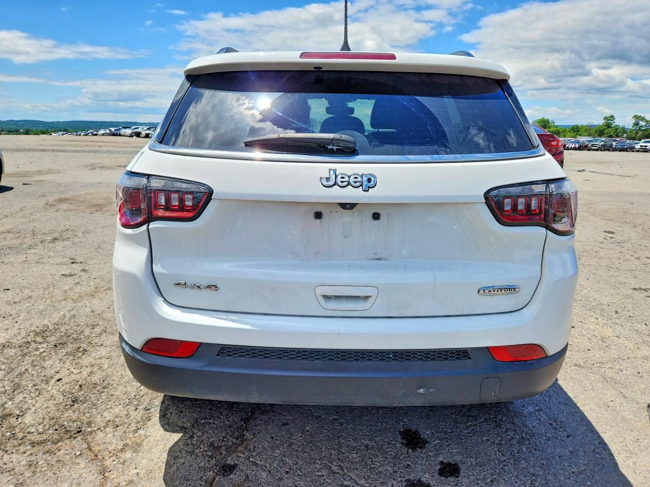 2023 Jeep Compass Latitude - zdjęcie 6