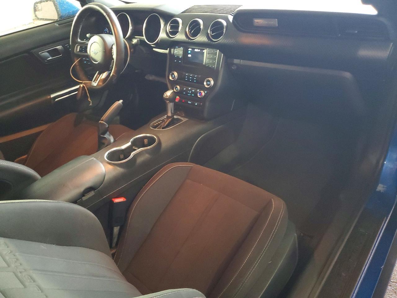 2019 Ford Mustang - zdjęcie 10