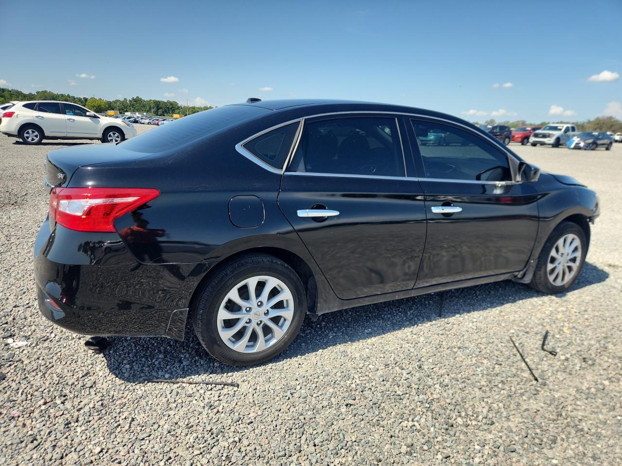 2019 Nissan Sentra Sv - zdjęcie 3