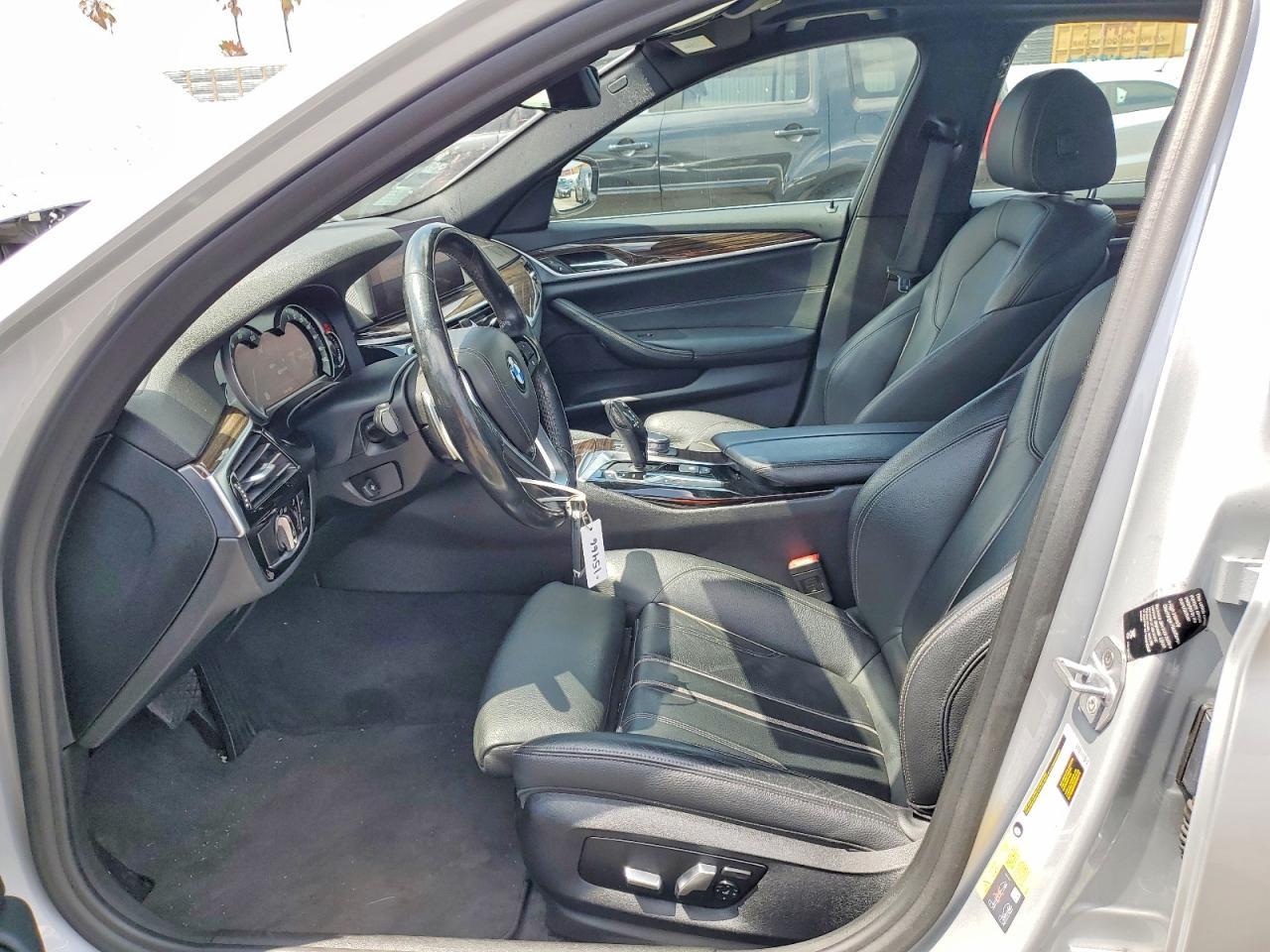 2019 BMW Seria 5 530e - zdjęcie 7