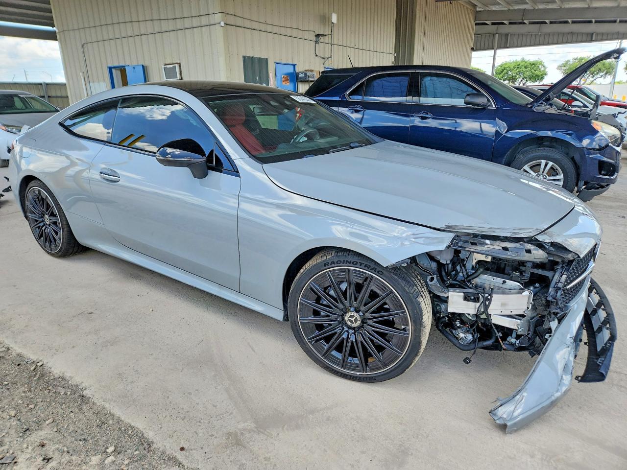 2024 Mercedes-Benz Cle 300 4Matic - zdjęcie 4
