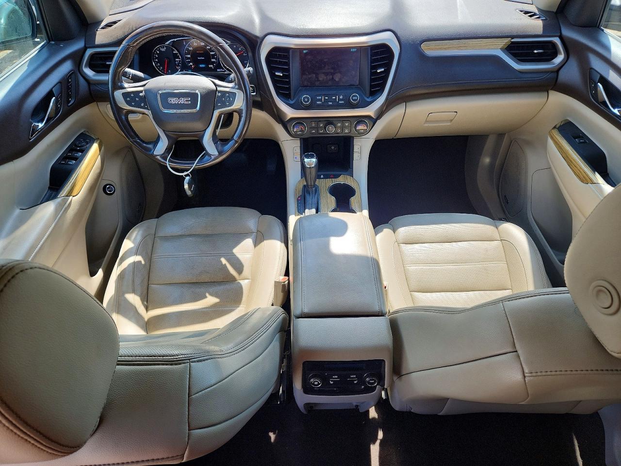2018 GMC Acadia Denali - zdjęcie 8