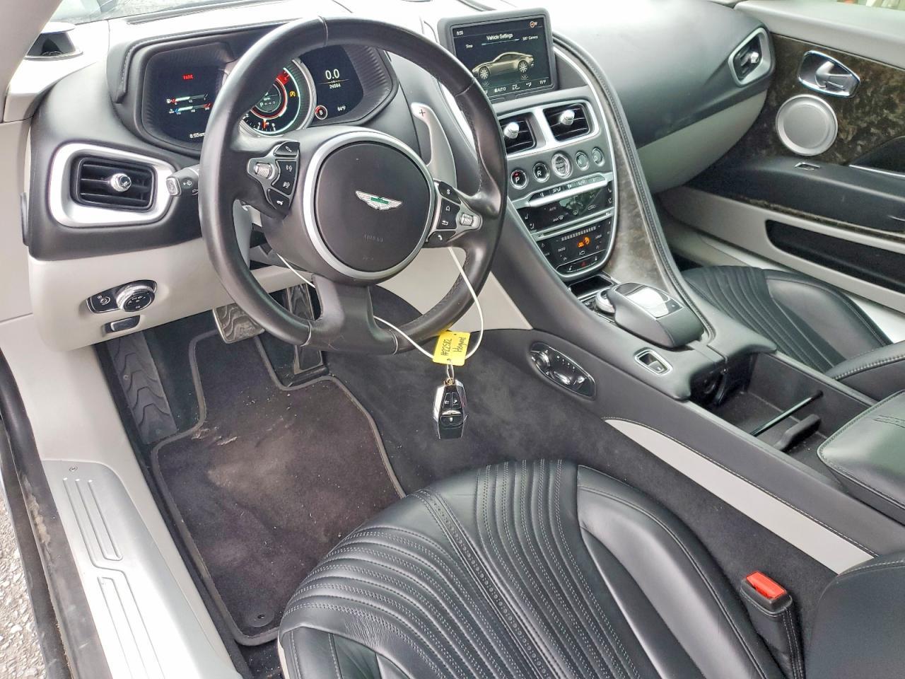 2017 Aston Martin Db11 - zdjęcie 8