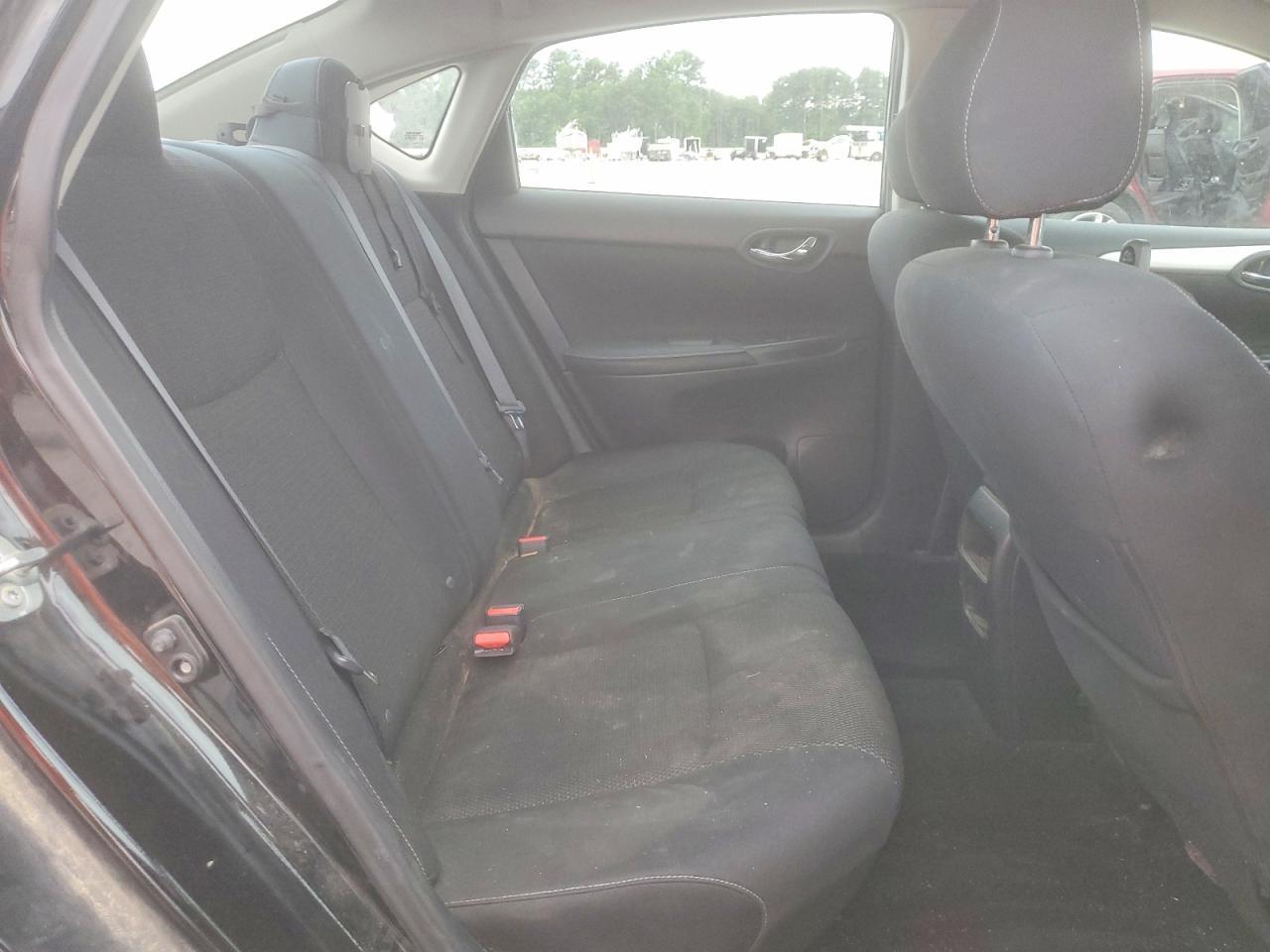 2019 Nissan Sentra S - zdjęcie 10