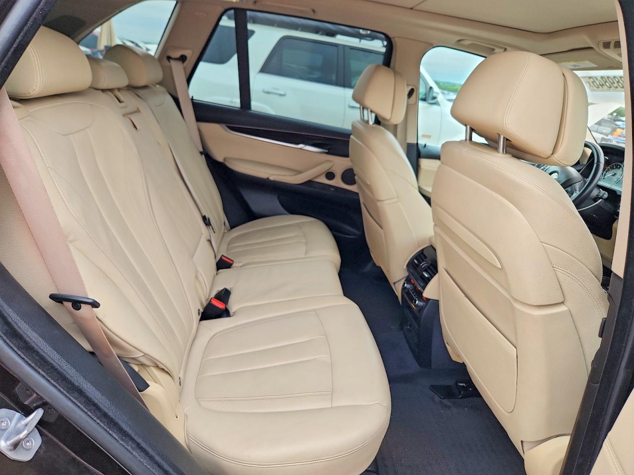 2016 BMW X5 xDrive35I - zdjęcie 10