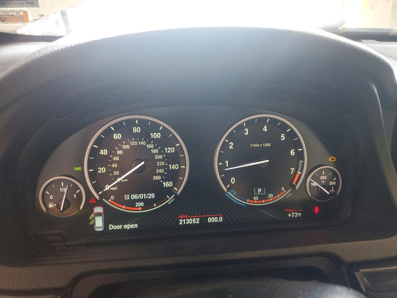 2014 BMW Seria 5 550i - zdjęcie 9