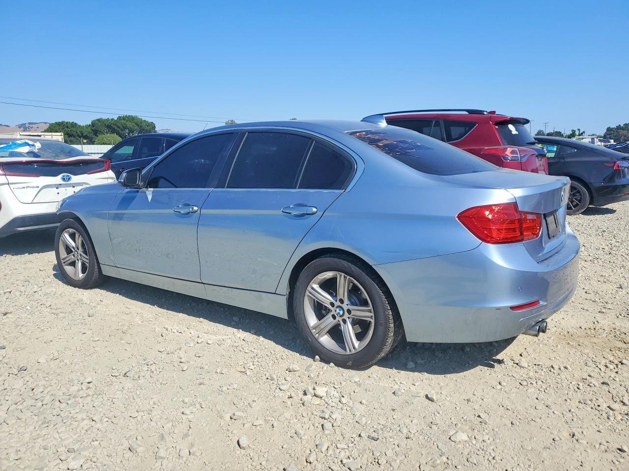 2015 BMW 328 I - zdjęcie 2