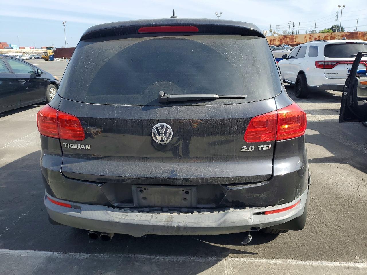 2013 Volkswagen Tiguan S - zdjęcie 6