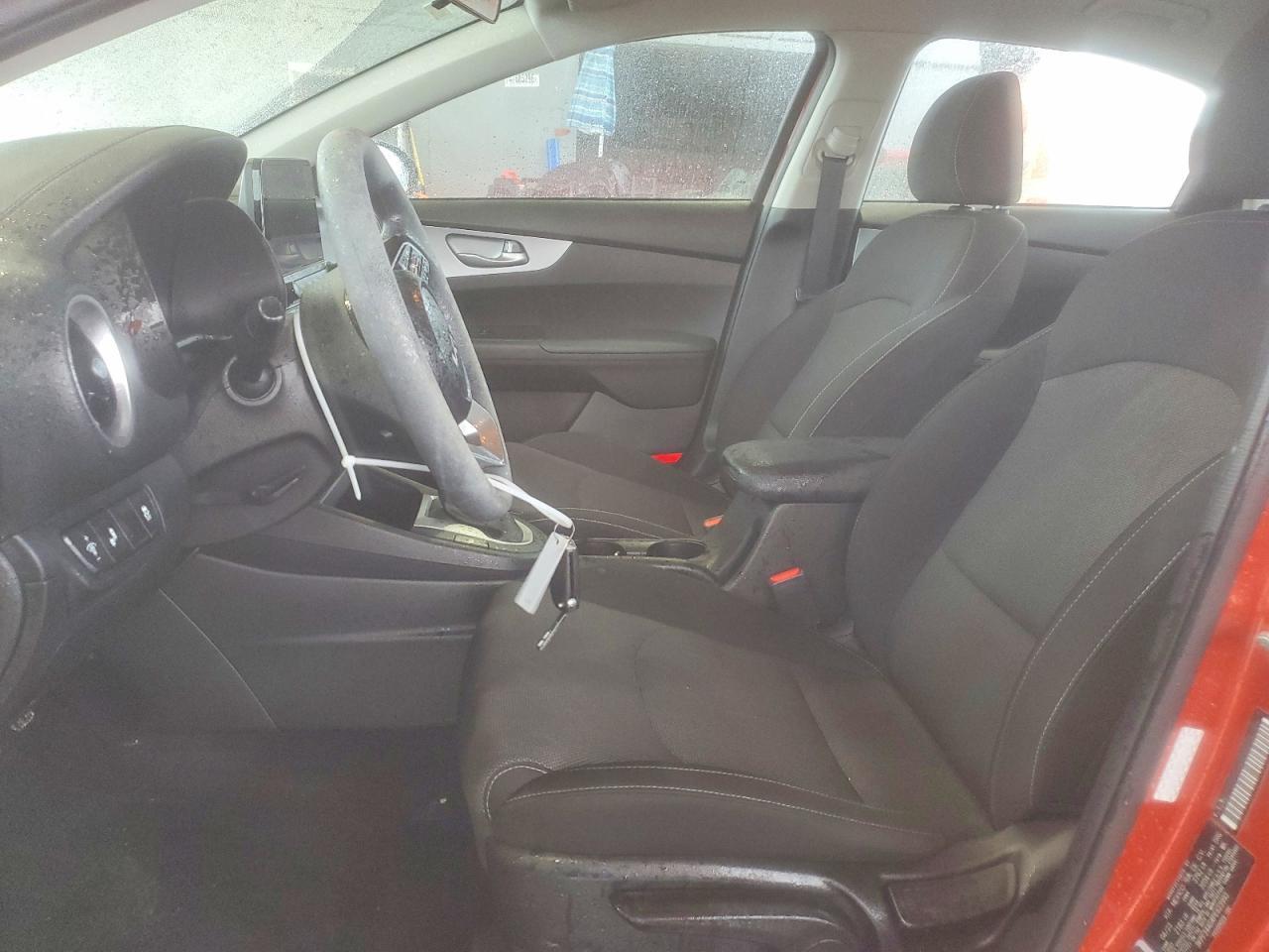 2023 Kia Forte Lxs - zdjęcie 7