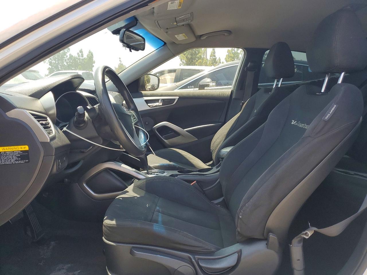 2014 Hyundai Veloster Base - zdjęcie 7