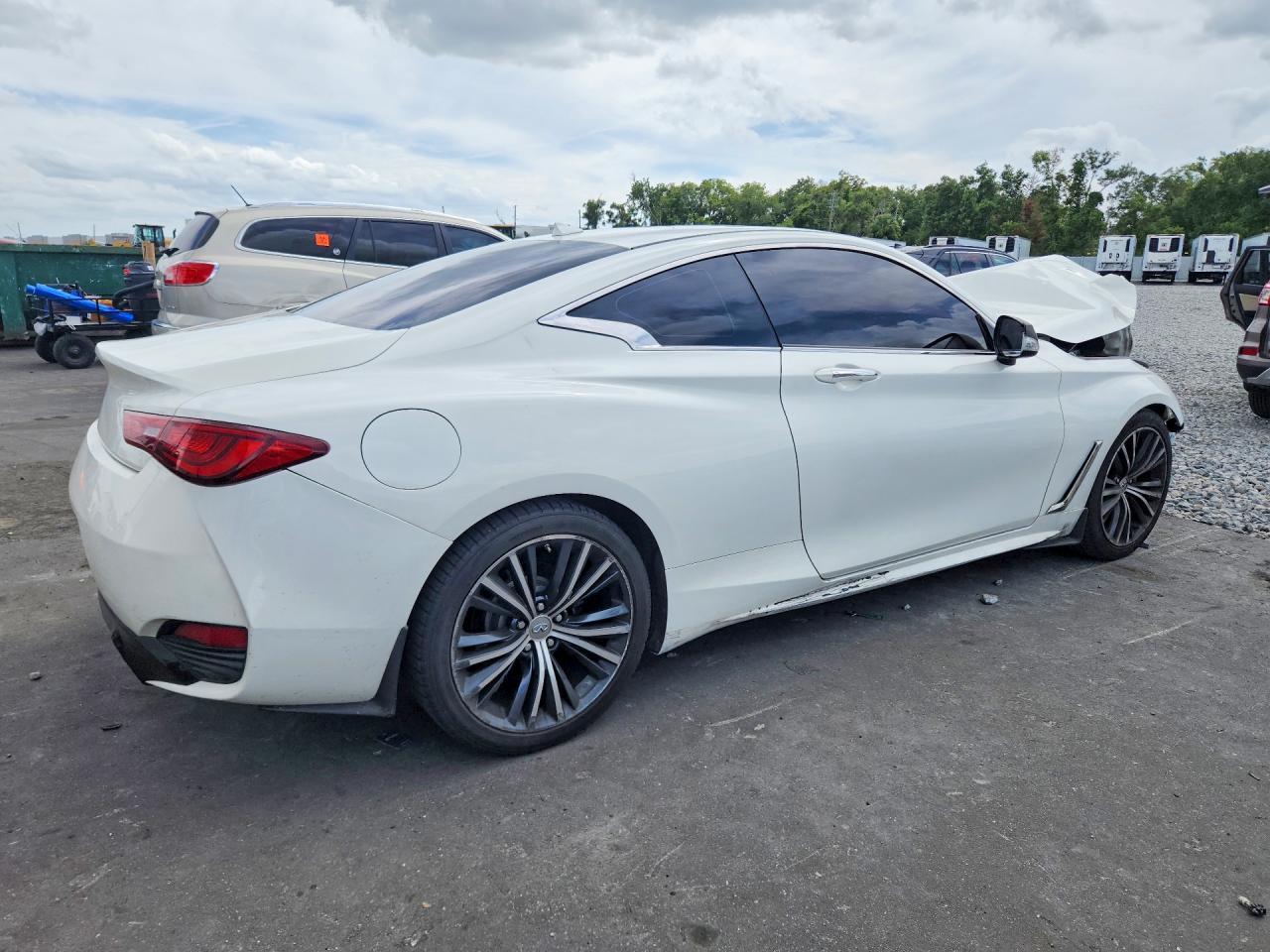 2018 Infiniti Q60 - zdjęcie 3