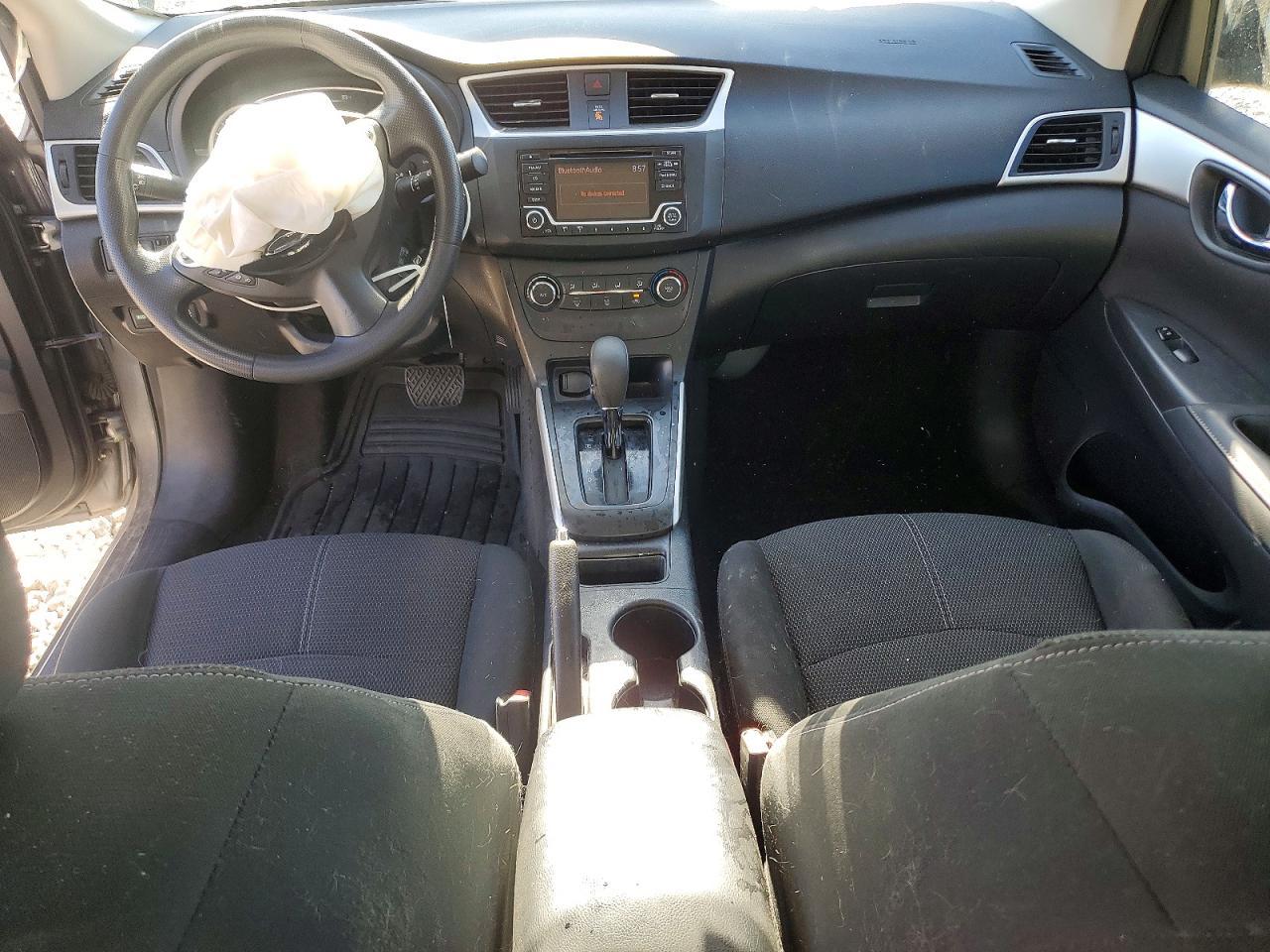 2018 Nissan Sentra S - zdjęcie 8