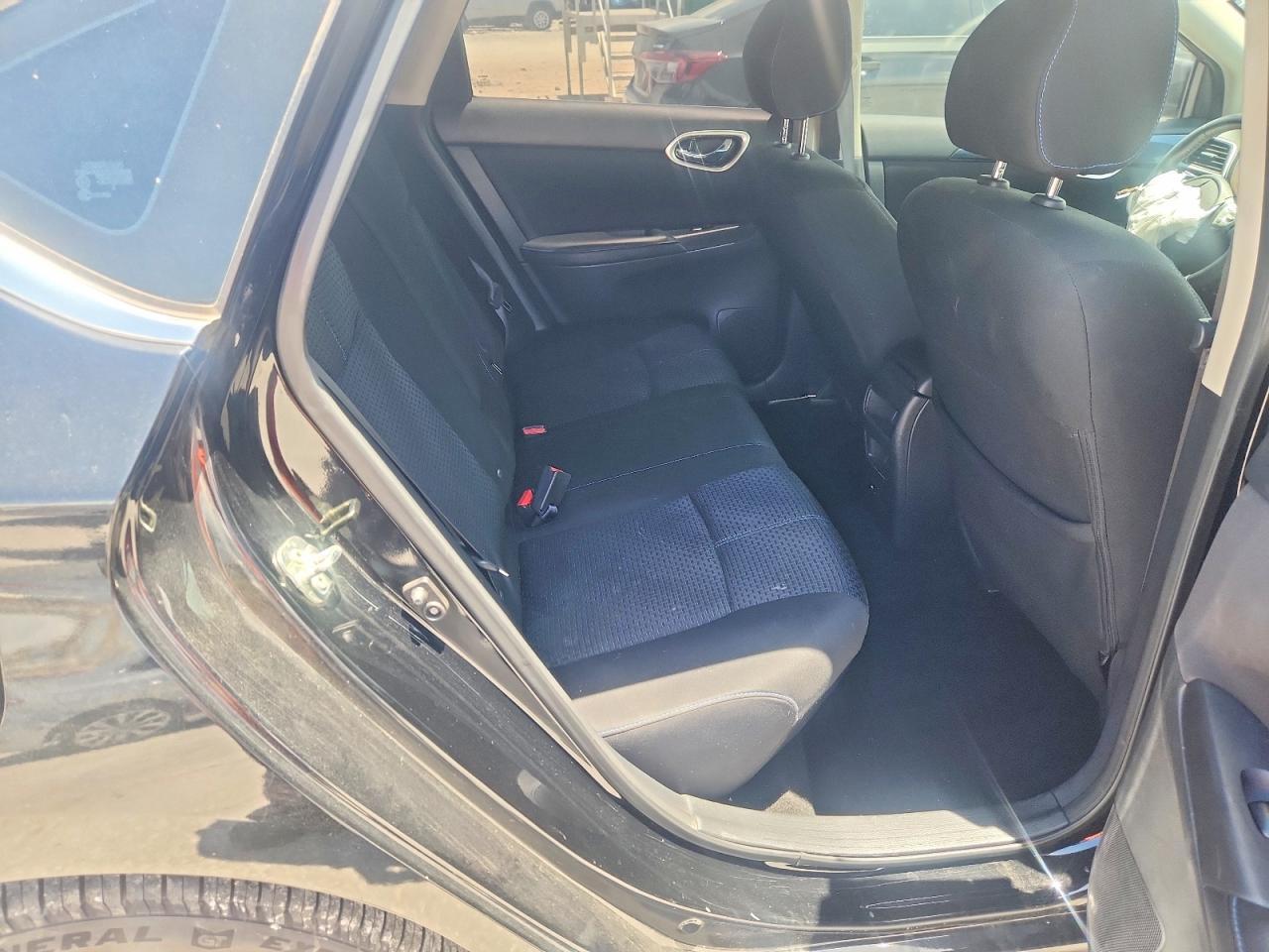 2019 Nissan Sentra Sr - zdjęcie 10