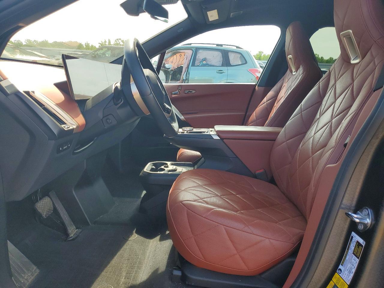 2023 BMW Ix M60 - zdjęcie 7