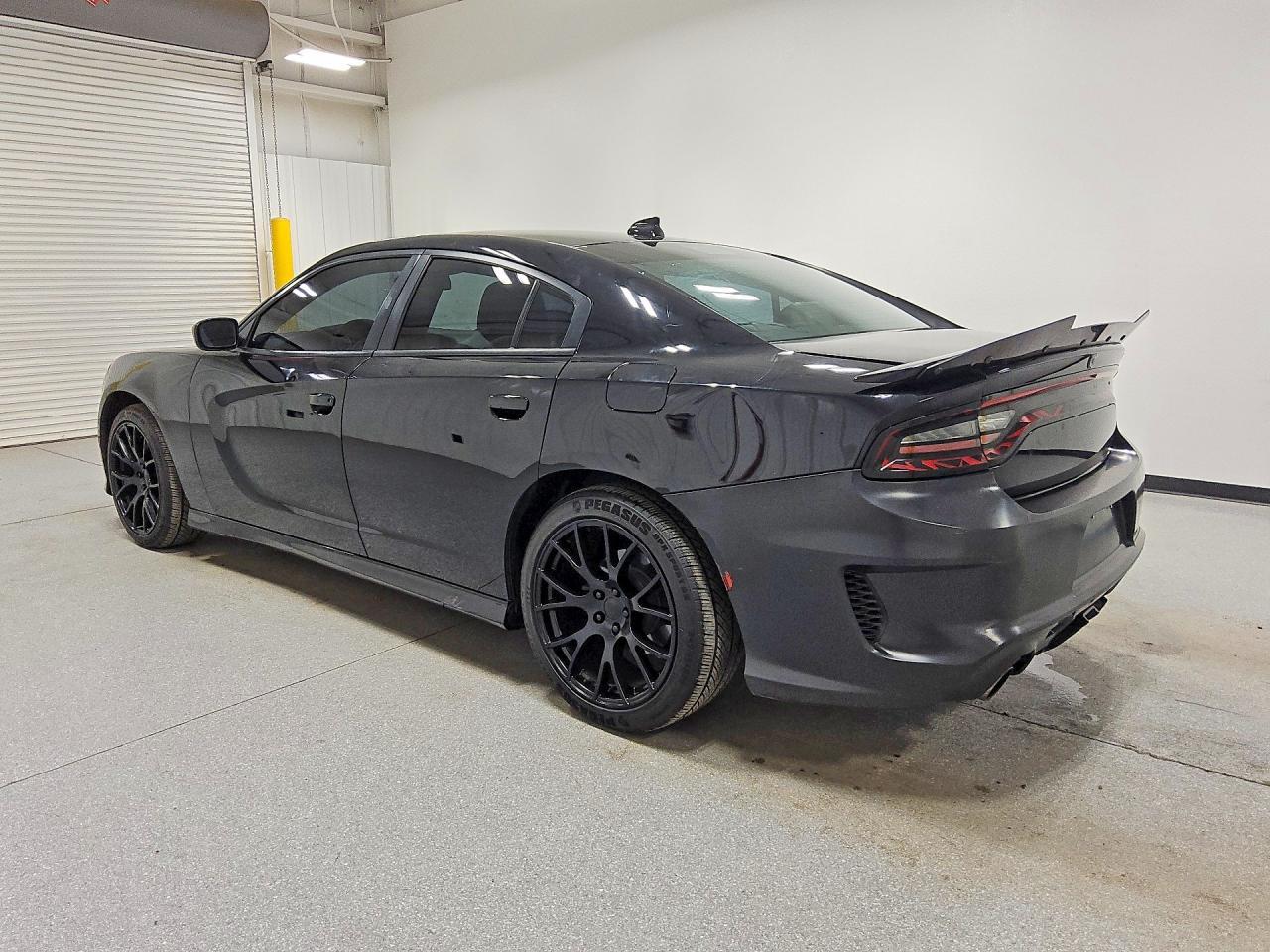 2019 Dodge Charger R - zdjęcie 2
