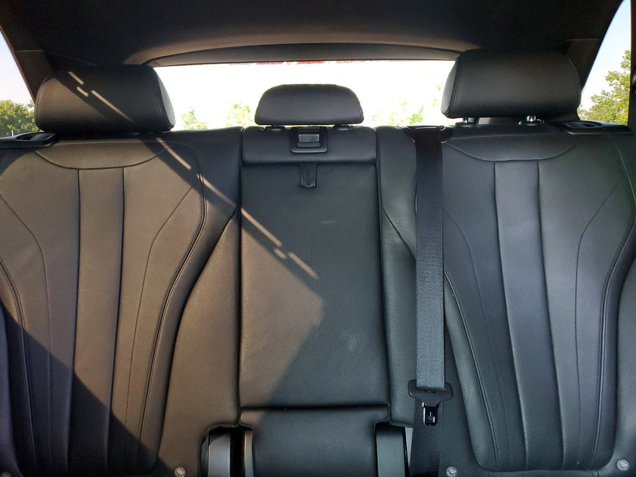 2016 BMW X5 xDrive50I - zdjęcie 10