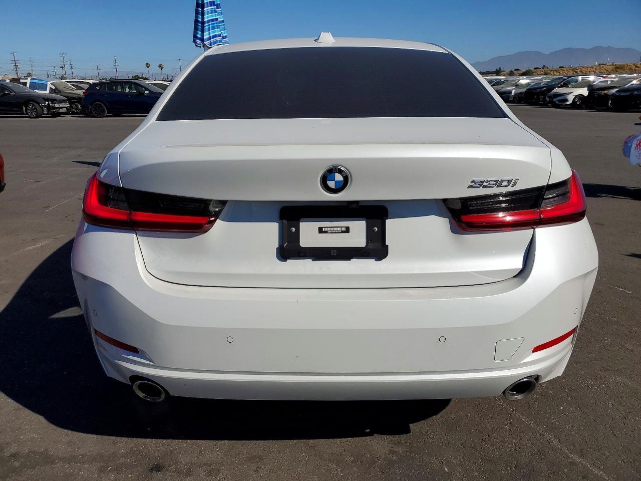 2023 BMW 330I - zdjęcie 6